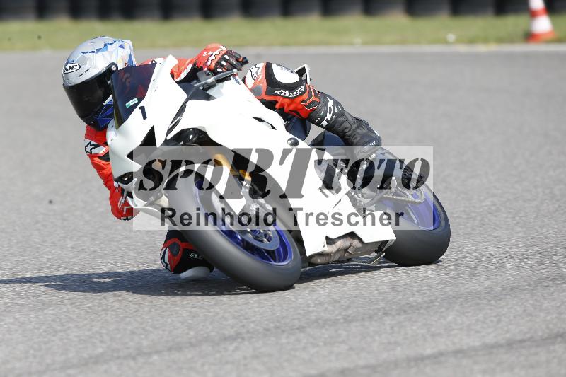 /45 10.08.2025 Plüss Moto Sport ADR/Freies Fahren/1